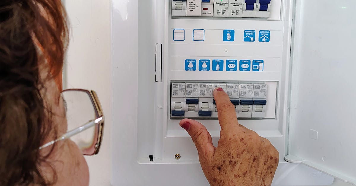 How to Identify Electrical Emergencies in Your Residence